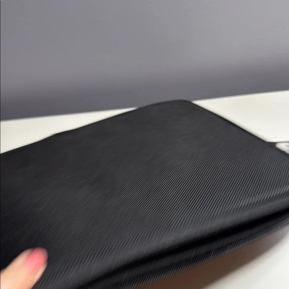 NWT Hex Surface Pro 3 / 13” Laptop sleeve with pocket